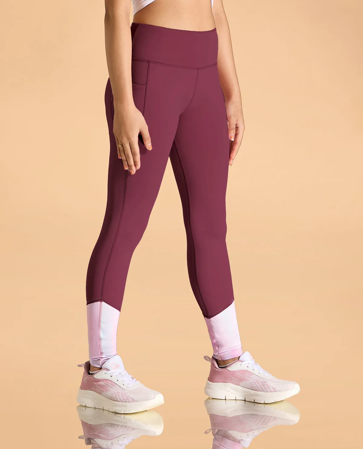 Regular Colourblock Tshirt and High Waisted Colourblock Stretchable Leggings Set