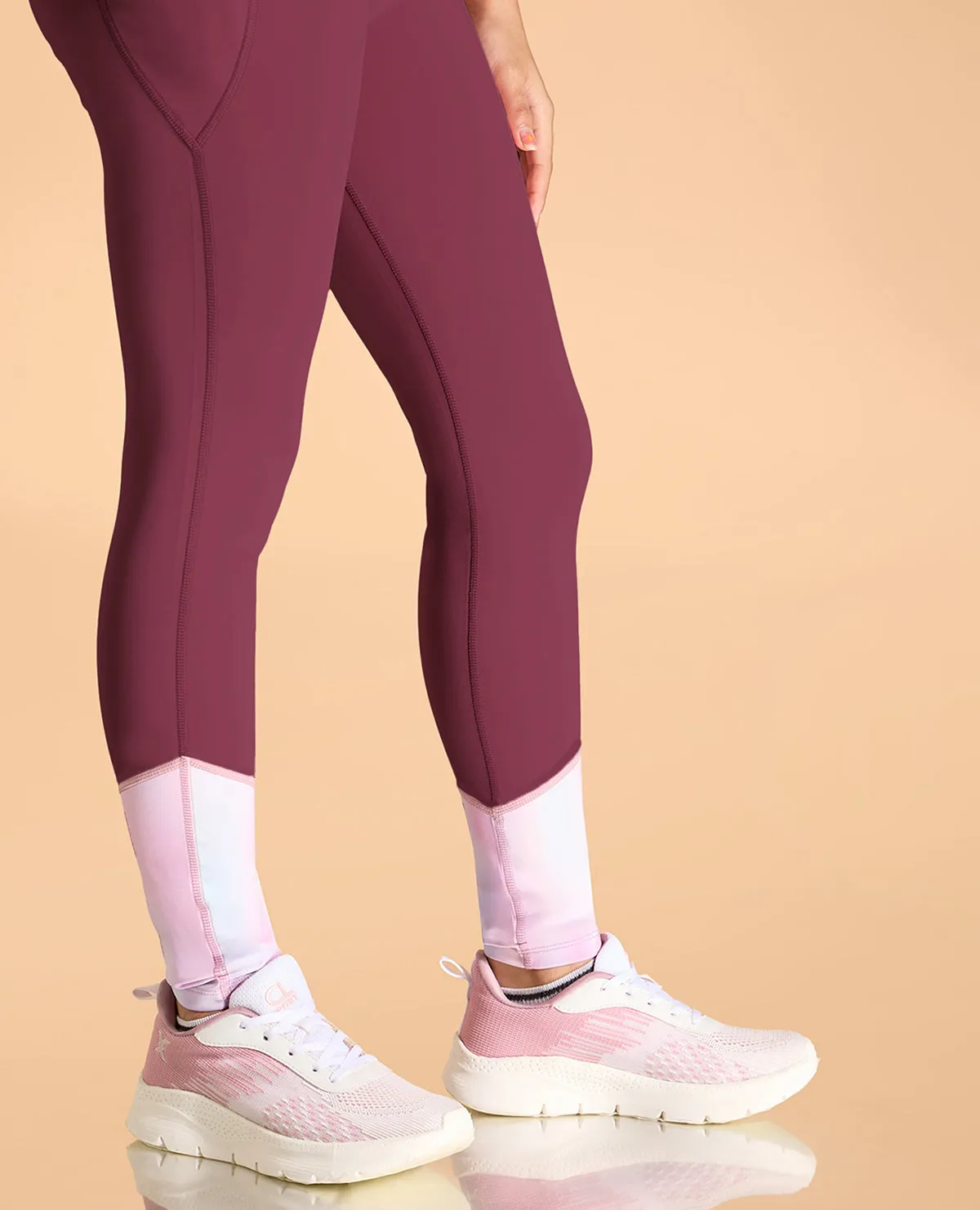 Regular Colourblock Tshirt and High Waisted Colourblock Stretchable Leggings Set