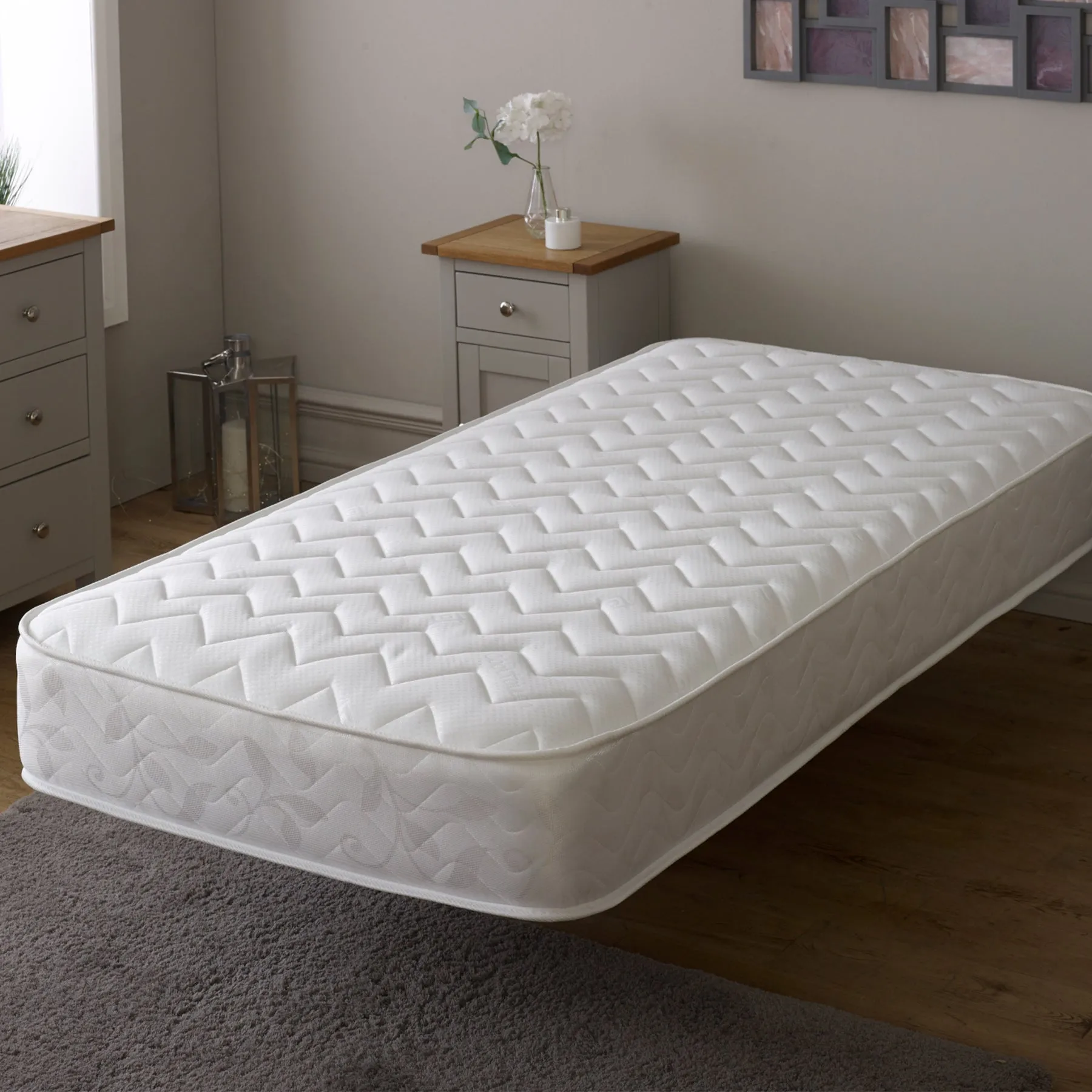 Starlight Beds™ Hybrid Spring & Memory Foam Mattress with a White Zig Zag Cool Touch Cover